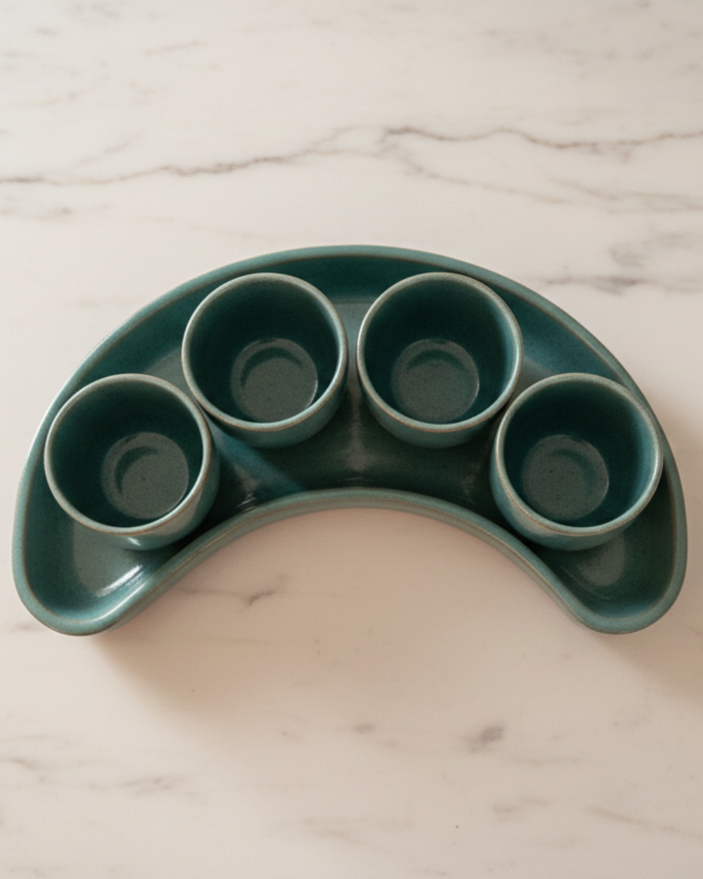 Hilal Tray with Four Matching Cups – Ramadan-Inspired Design