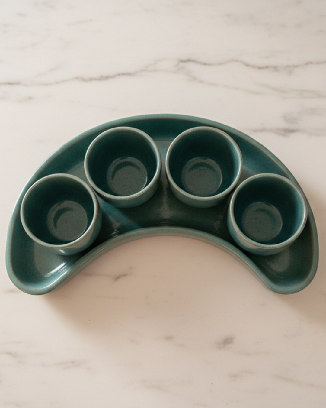 Hilal Tray with Four Matching Cups – Ramadan-Inspired Design